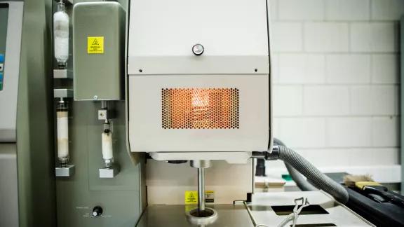 Carbon sulphur analysis